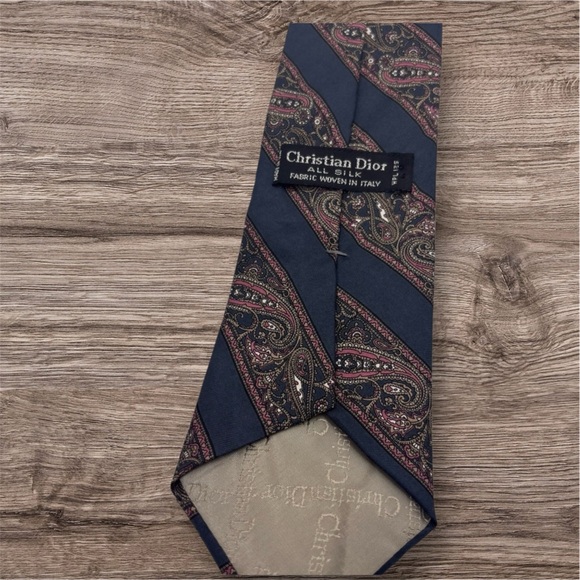 Dior Men's Navy and Burgundy Paisley Tie - Picture 2 of 2